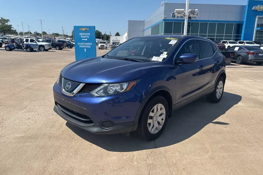 2018 Nissan Rogue Sport S photo 1