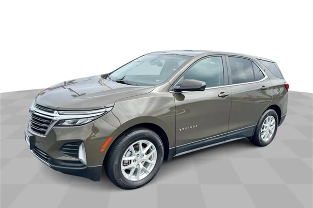 2023 Chevrolet Equinox LT photo 1