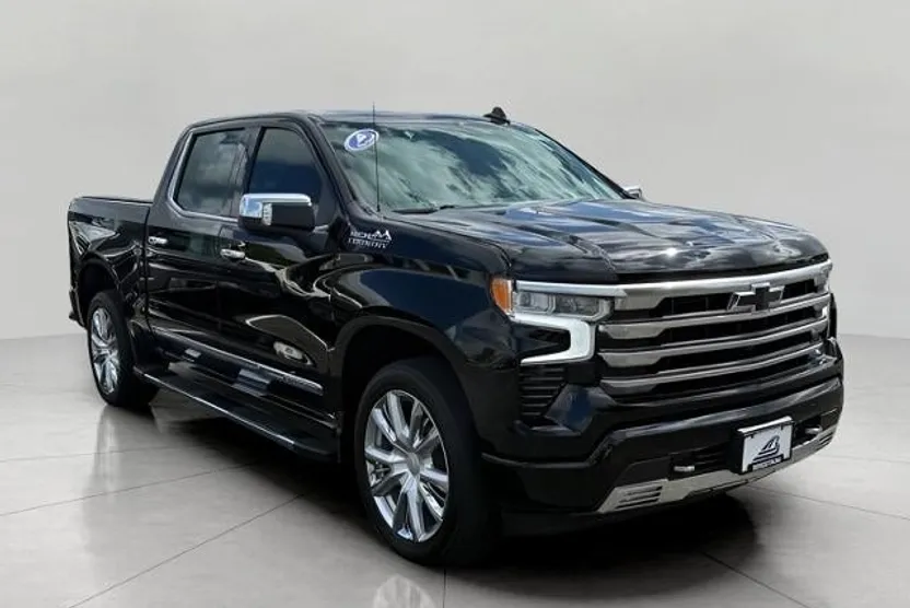 2023 Chevrolet Silverado 1500 High Country photo 1