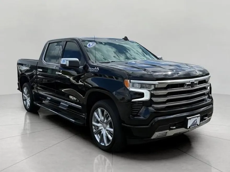 2023 Chevrolet Silverado 1500 High Country photo 1