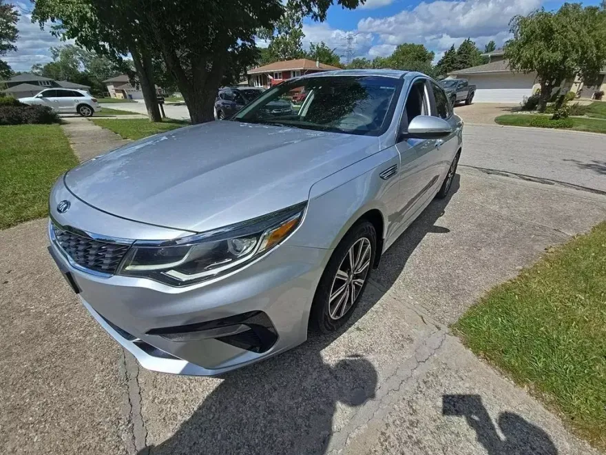 2019 Kia Optima LX photo 1