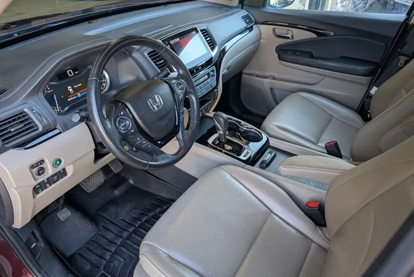 2019 Honda Ridgeline RTL-E photo 1