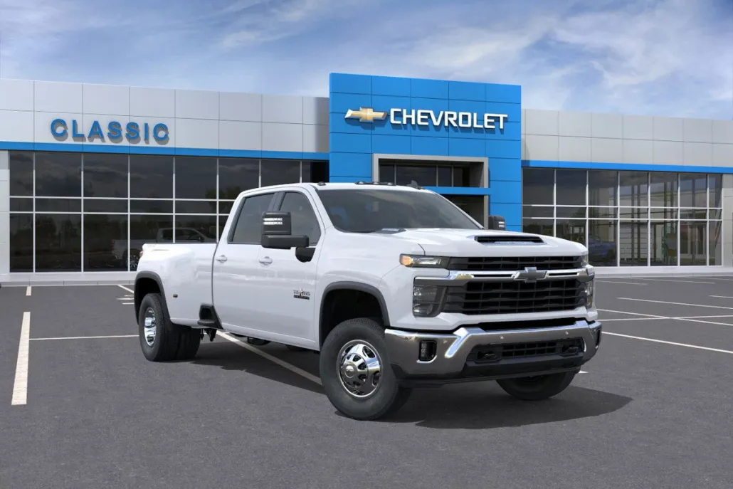 2026 Chevrolet Silverado 3500HD LT photo 1