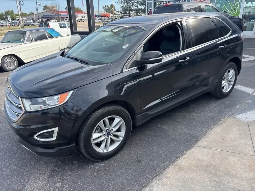 2017 Ford Edge SEL photo 1