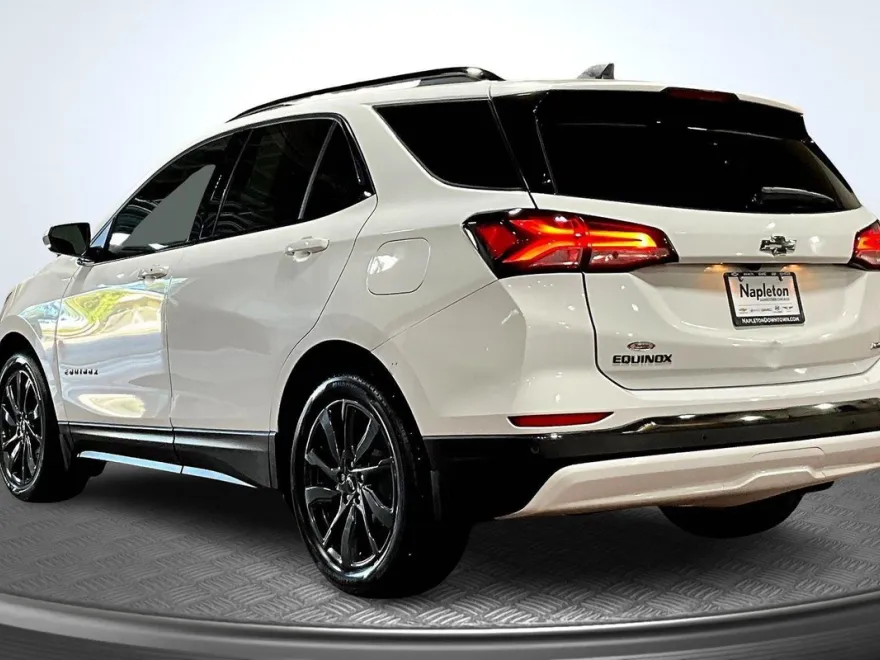 2022 Chevrolet Equinox RS photo 1