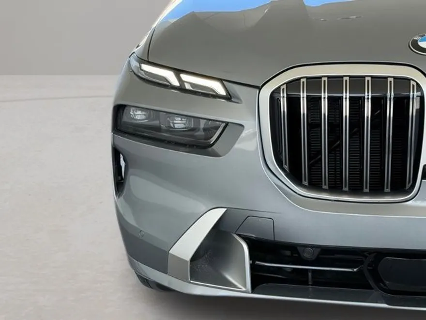 2025 Bmw X7 xDrive40i photo 1