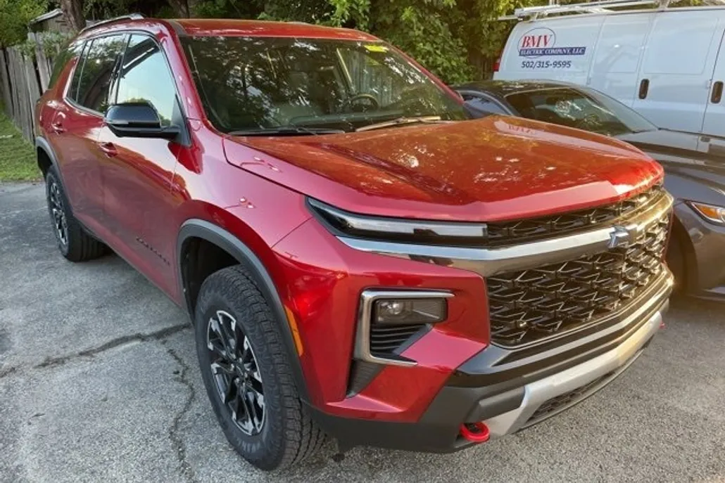 2024 Chevrolet Traverse Z71 photo 1