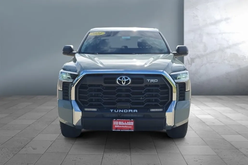 2024 Toyota Tundra SR5 photo 1