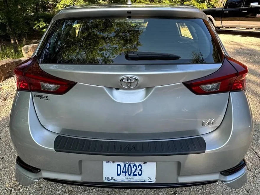 2018 Toyota Corolla iM photo 1
