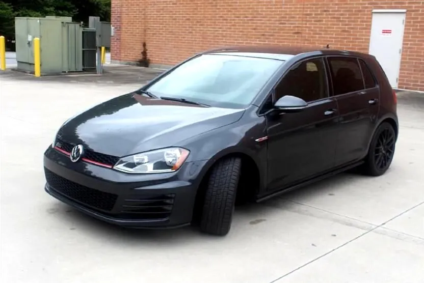 2017 Volkswagen Golf GTI S photo 1