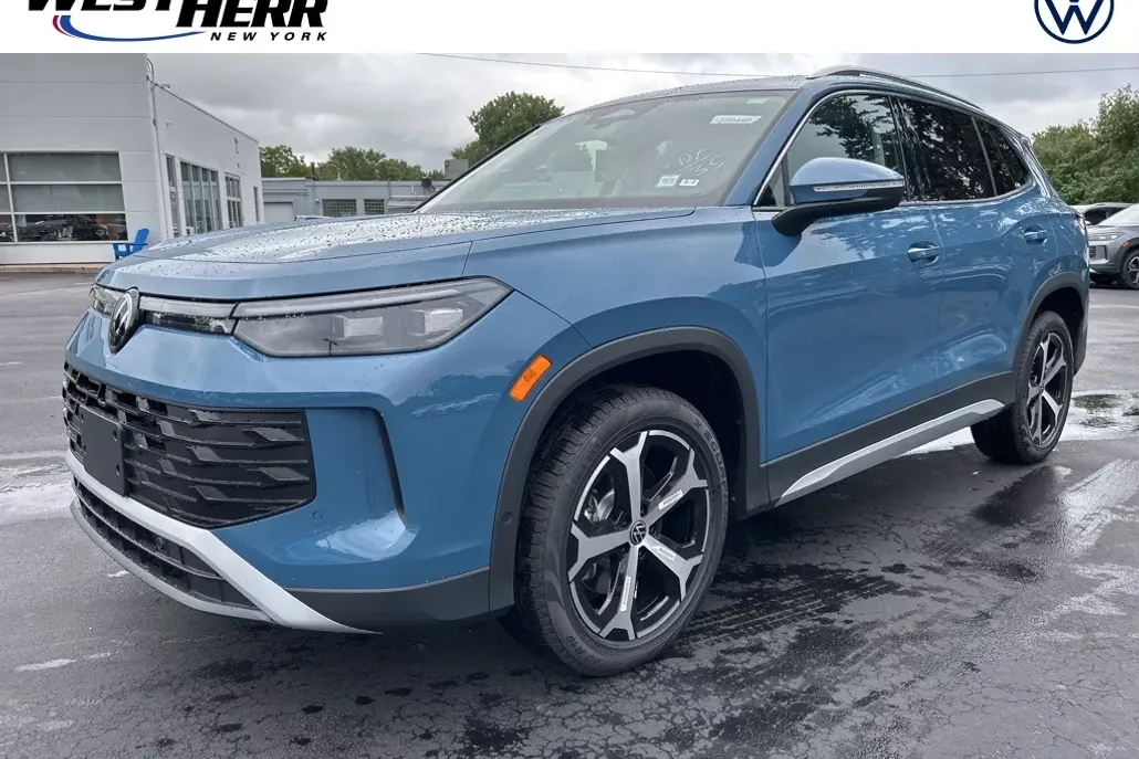 2025 Volkswagen Tiguan SE photo 1