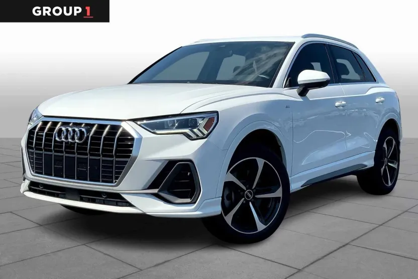 2022 Audi Q3 S line Premium Plus photo 1