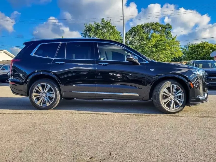 2022 Cadillac XT6 Premium Luxury photo 1