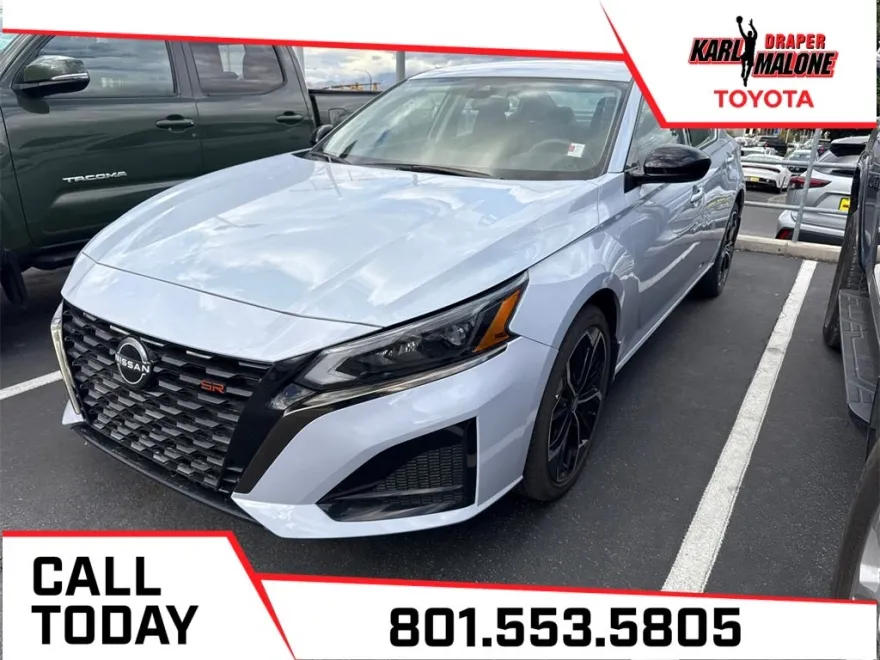 2023 Nissan Altima 2.5 SR photo 1