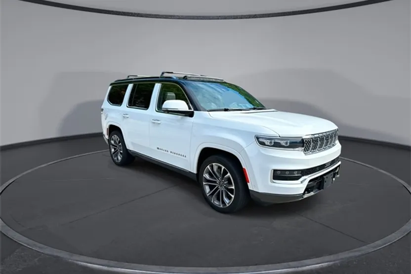 2022 Jeep Grand Wagoneer III photo 1