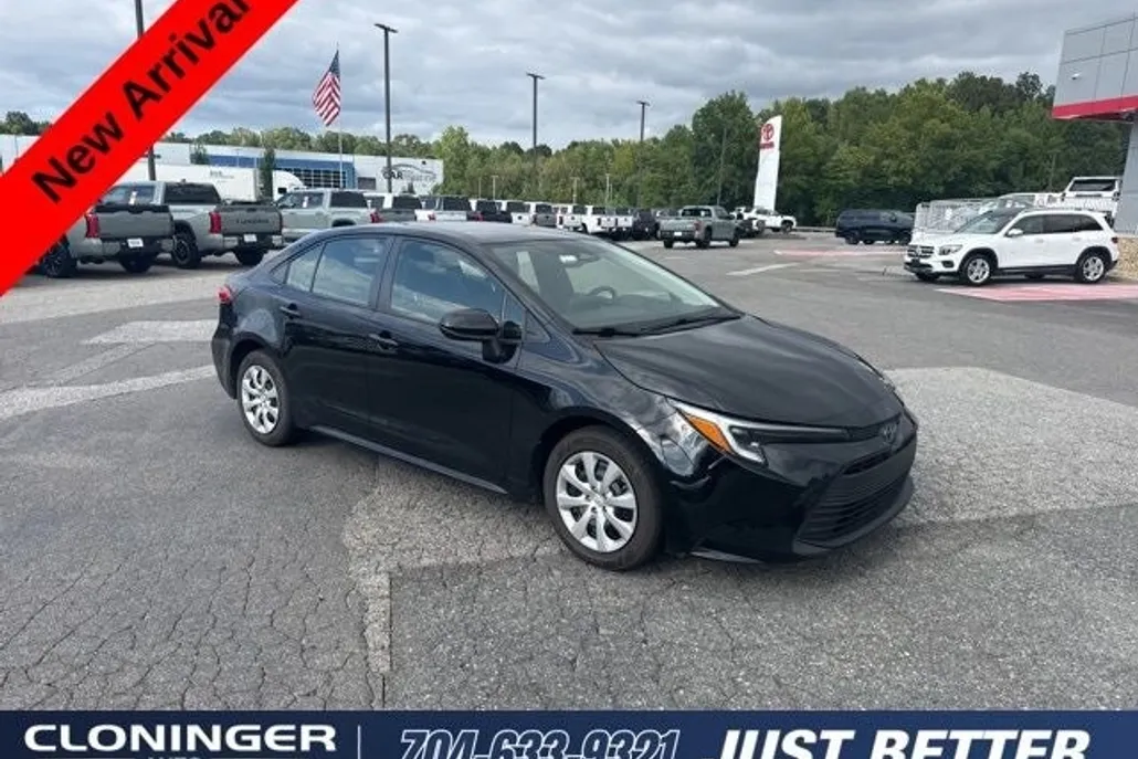 2023 Toyota Corolla Hybrid LE photo 1