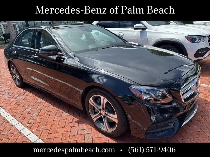 2017 Mercedes Benz E 300 photo 1