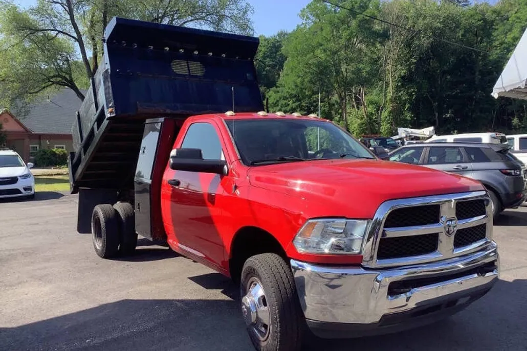 2016 Ram 3500 photo 1