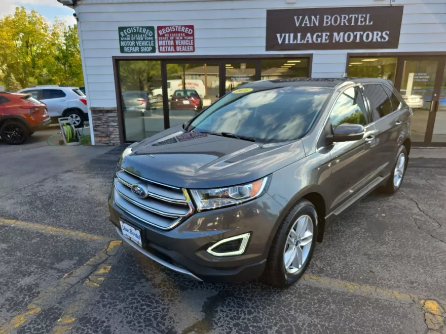 2016 Ford Edge SEL photo 1