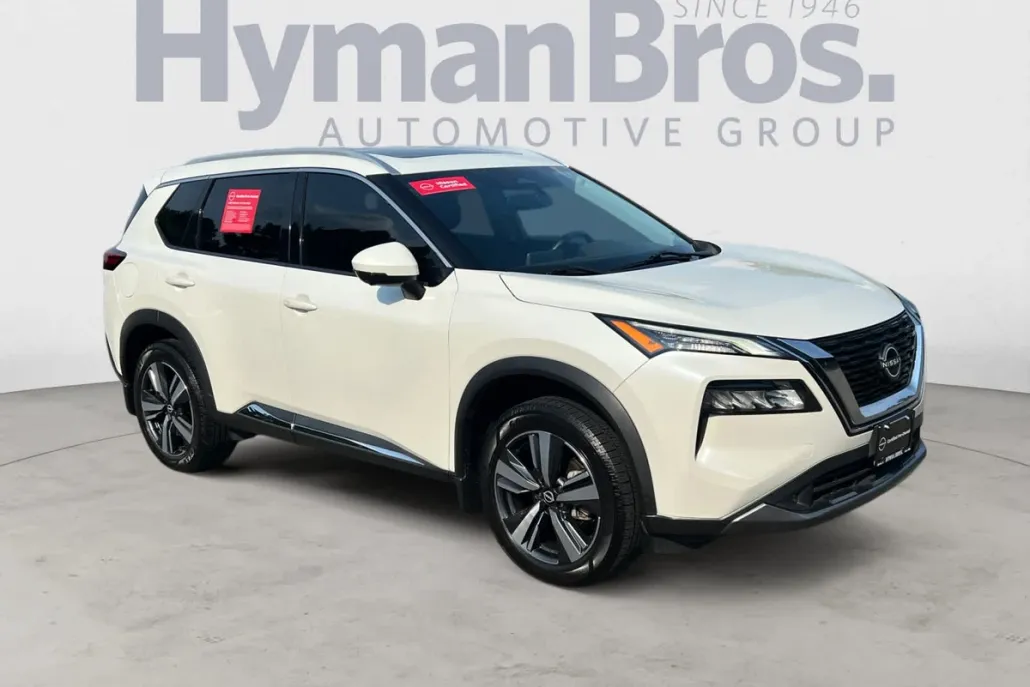 2022 Nissan Rogue SL photo 1