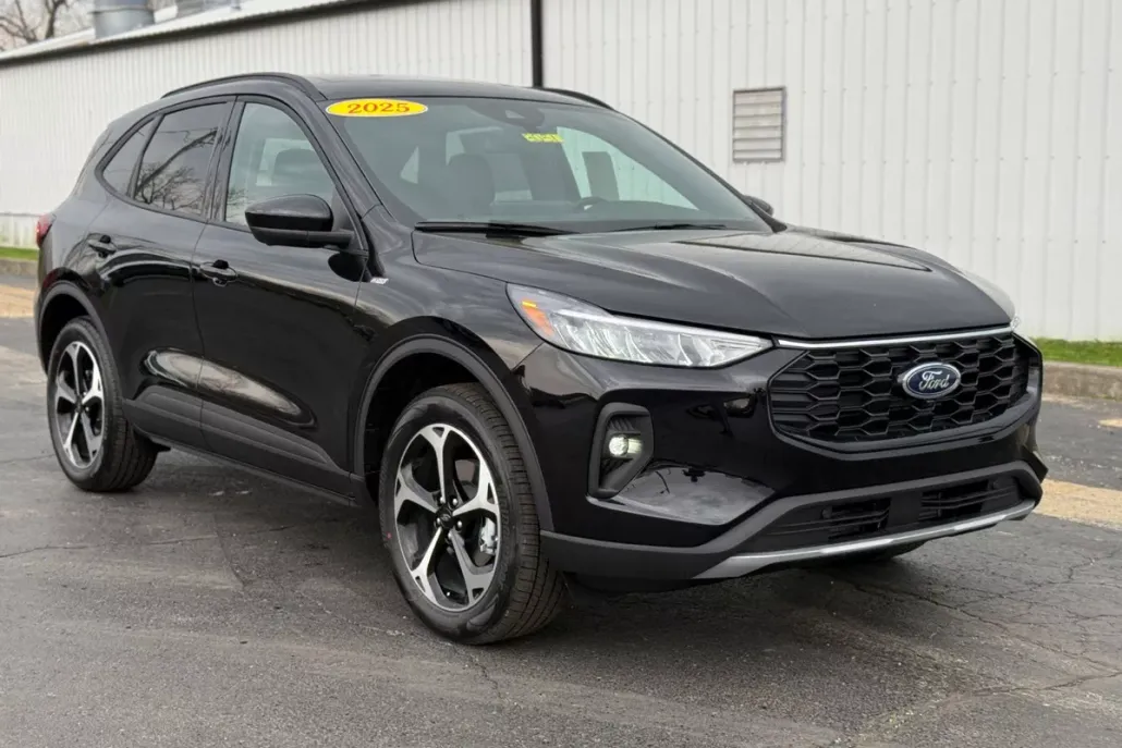2025 Ford Escape ST-Line Select photo 1