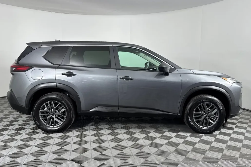 2023 Nissan Rogue S photo 1