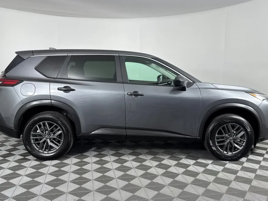 2023 Nissan Rogue S photo 1