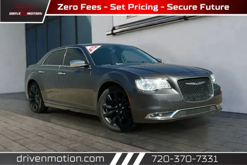 2018 Chrysler 300 Limited photo 1