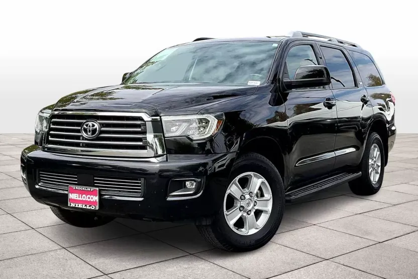 2022 Toyota Sequoia SR5 photo 1