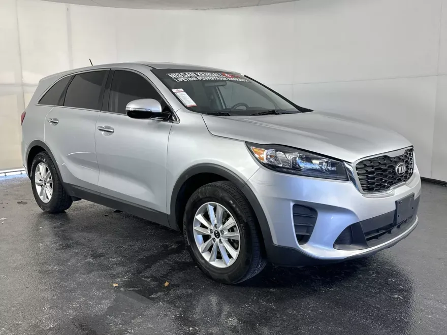 2019 Kia Sorento L photo 1