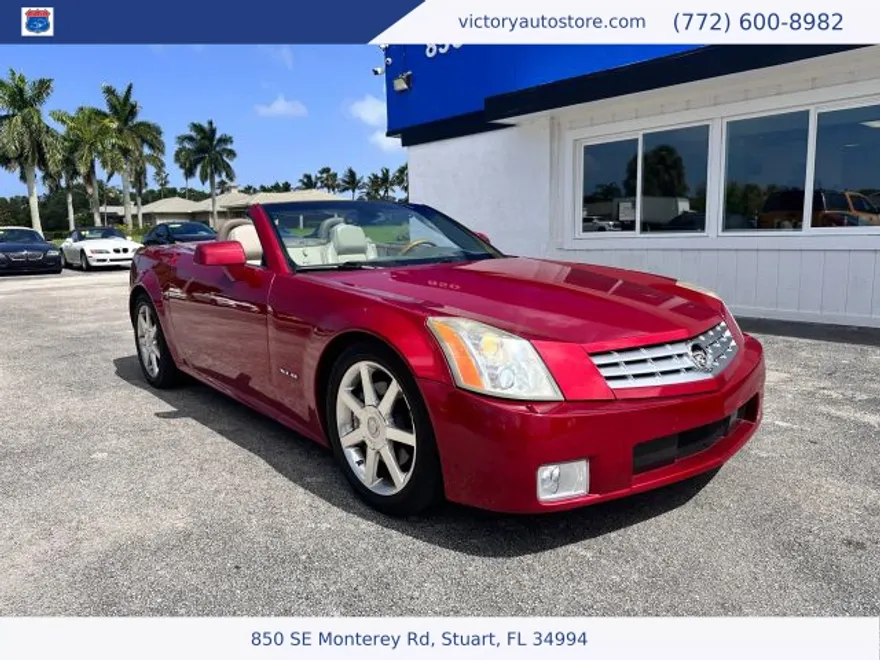 2004 Cadillac XLR photo 1