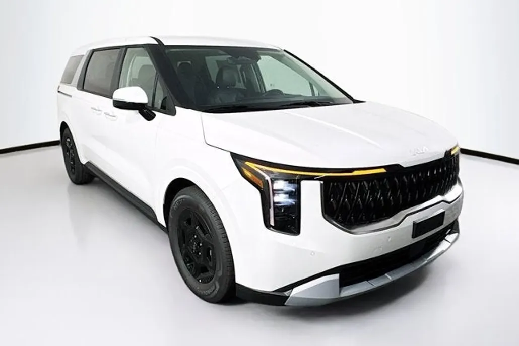 2026 Kia Carnival LXS photo 1
