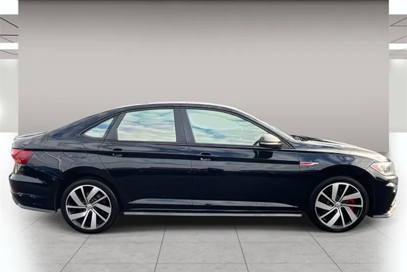 2019 Volkswagen Jetta GLI 2.0T S photo 1