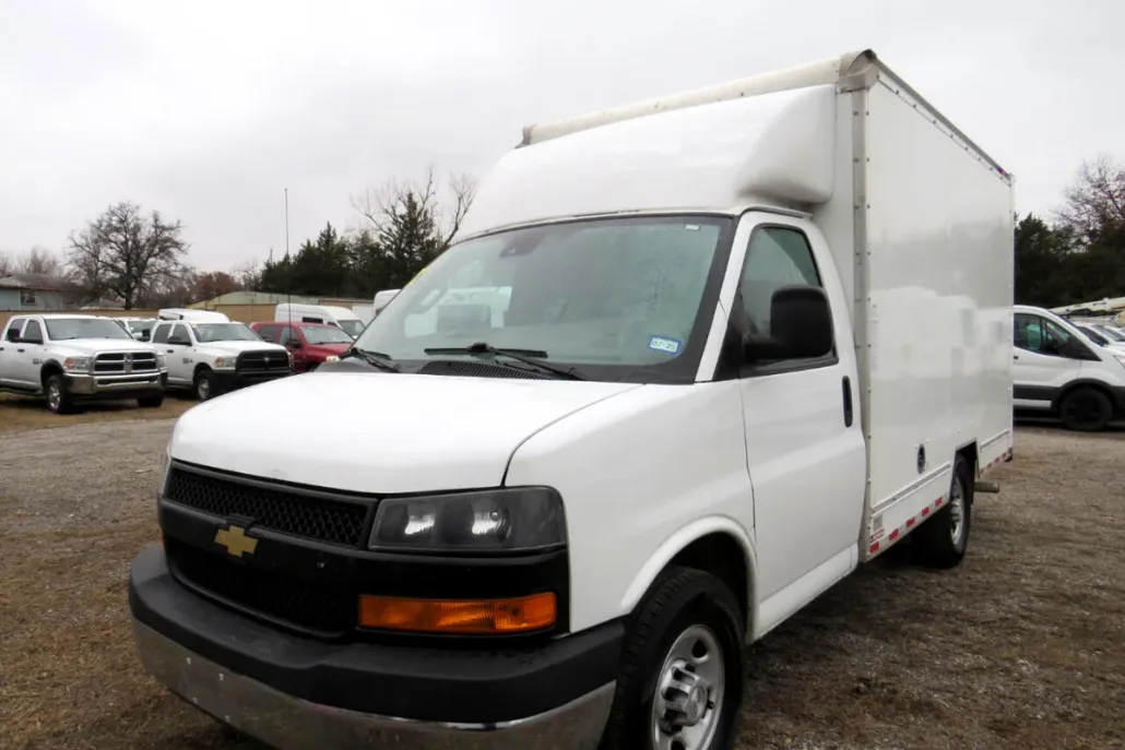 2019 Chevrolet Express 3500 Cutaway photo 1