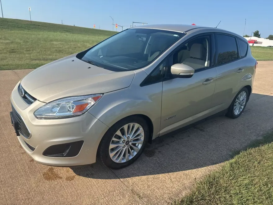2017 Ford C-Max Hybrid SE photo 1