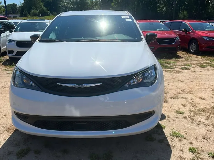 2026 Chrysler Voyager LX photo 1
