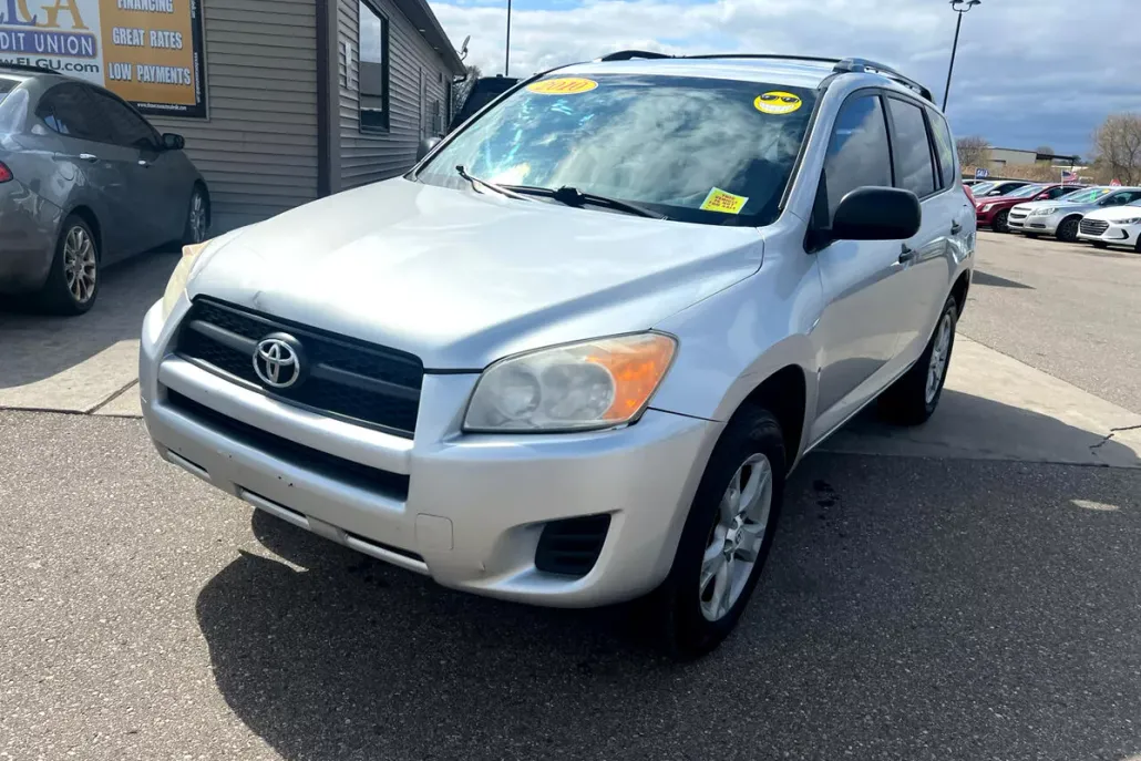 2010 Toyota RAV4 Base photo 1