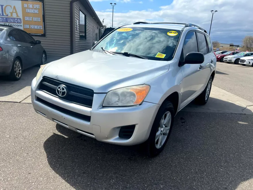 2010 Toyota RAV4 Base photo 1