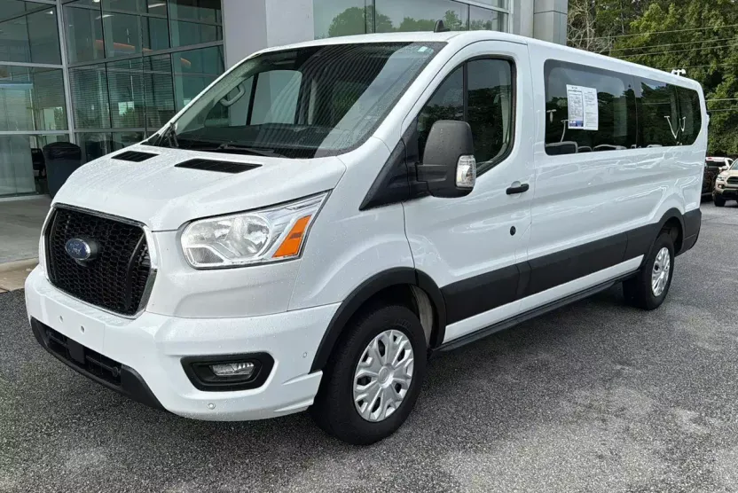 2021 Ford Transit Passenger XLT photo 1