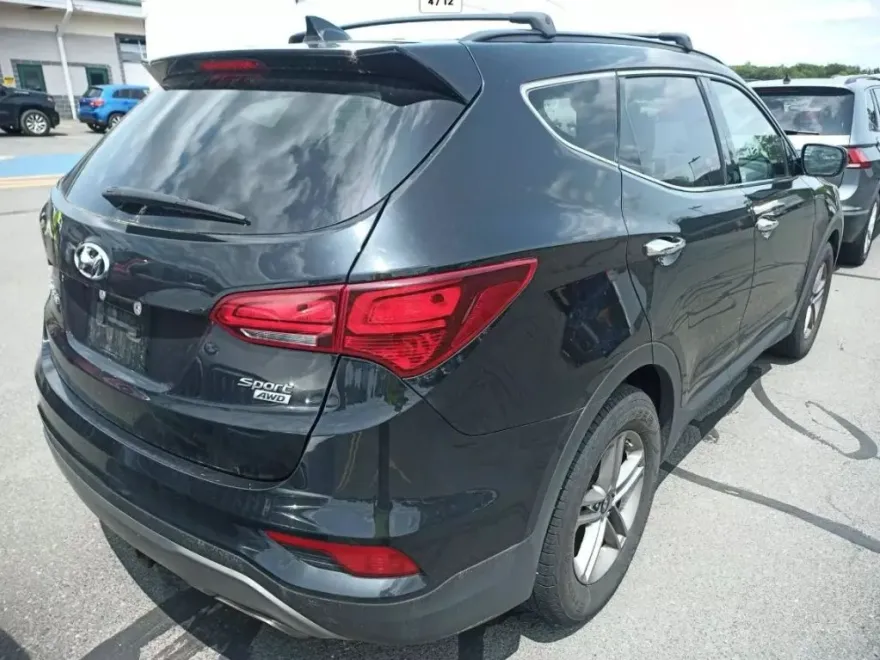 2017 Hyundai Santa Fe Sport photo 1