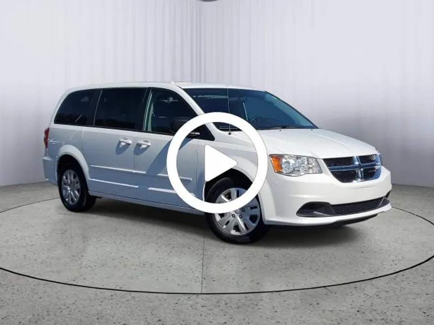 2017 Dodge Grand Caravan SE photo 1