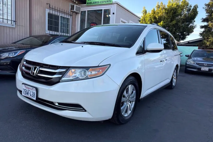 2014 Honda Odyssey EX photo 1