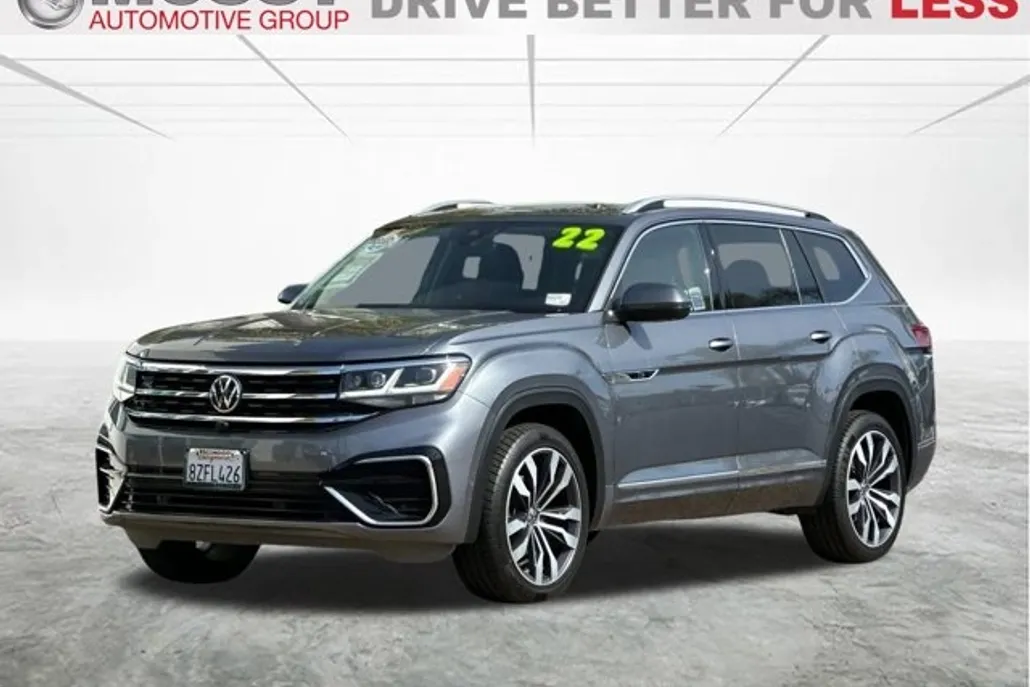 2022 Volkswagen Tiguan Cross Sport V6 SE Technology photo 1