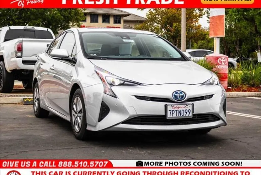 2016 Toyota Prius Two Eco Three Four Touring photo 1