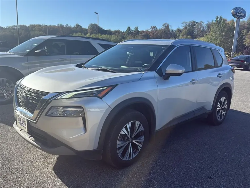 2023 Nissan Rogue SV photo 1