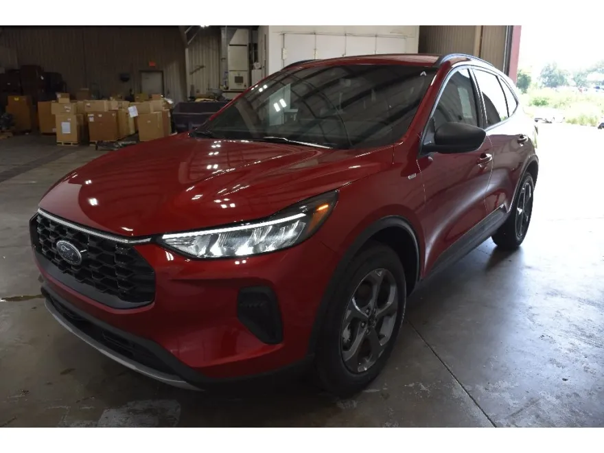 2025 Ford Escape ST-Line photo 1