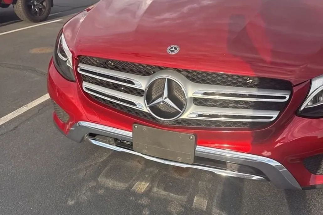 2019 Mercedes Benz GLC 350e photo 1