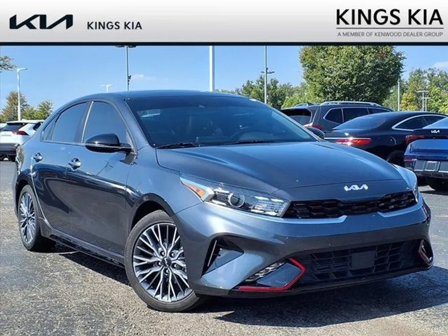 2023 Kia Forte GT-Line photo 1