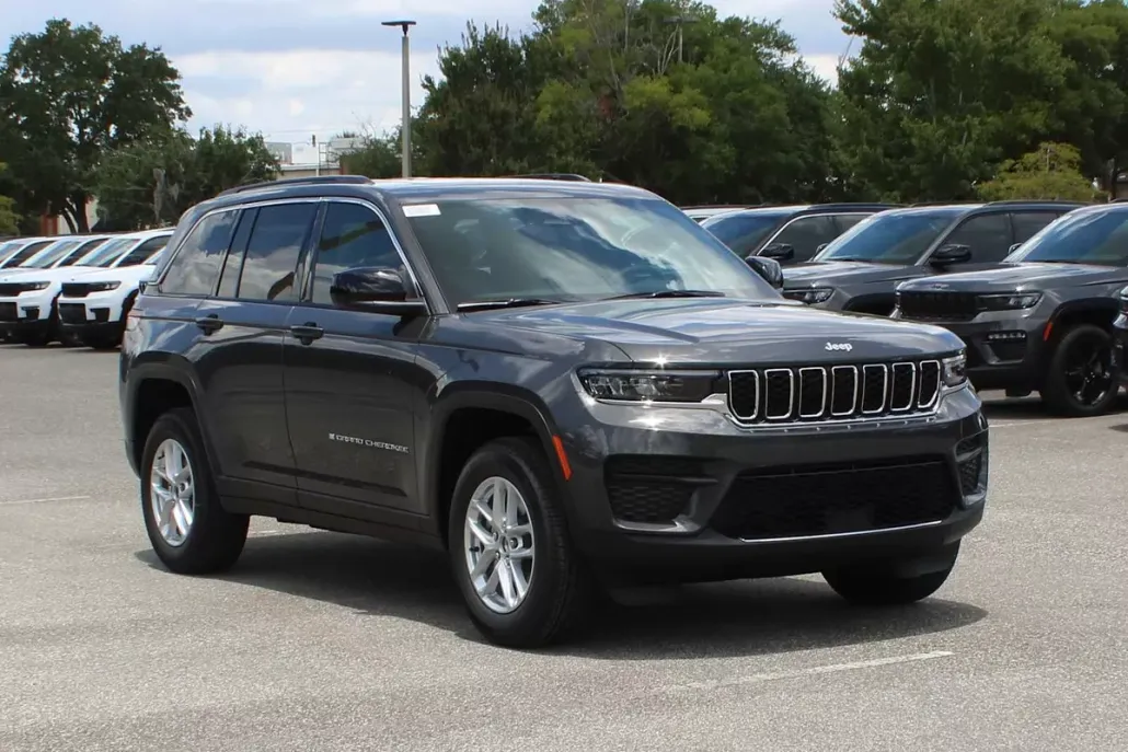 2025 Jeep Grand Cherokee Laredo X photo 1
