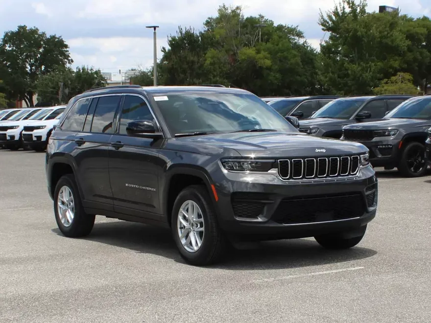 2025 Jeep Grand Cherokee Laredo X photo 1
